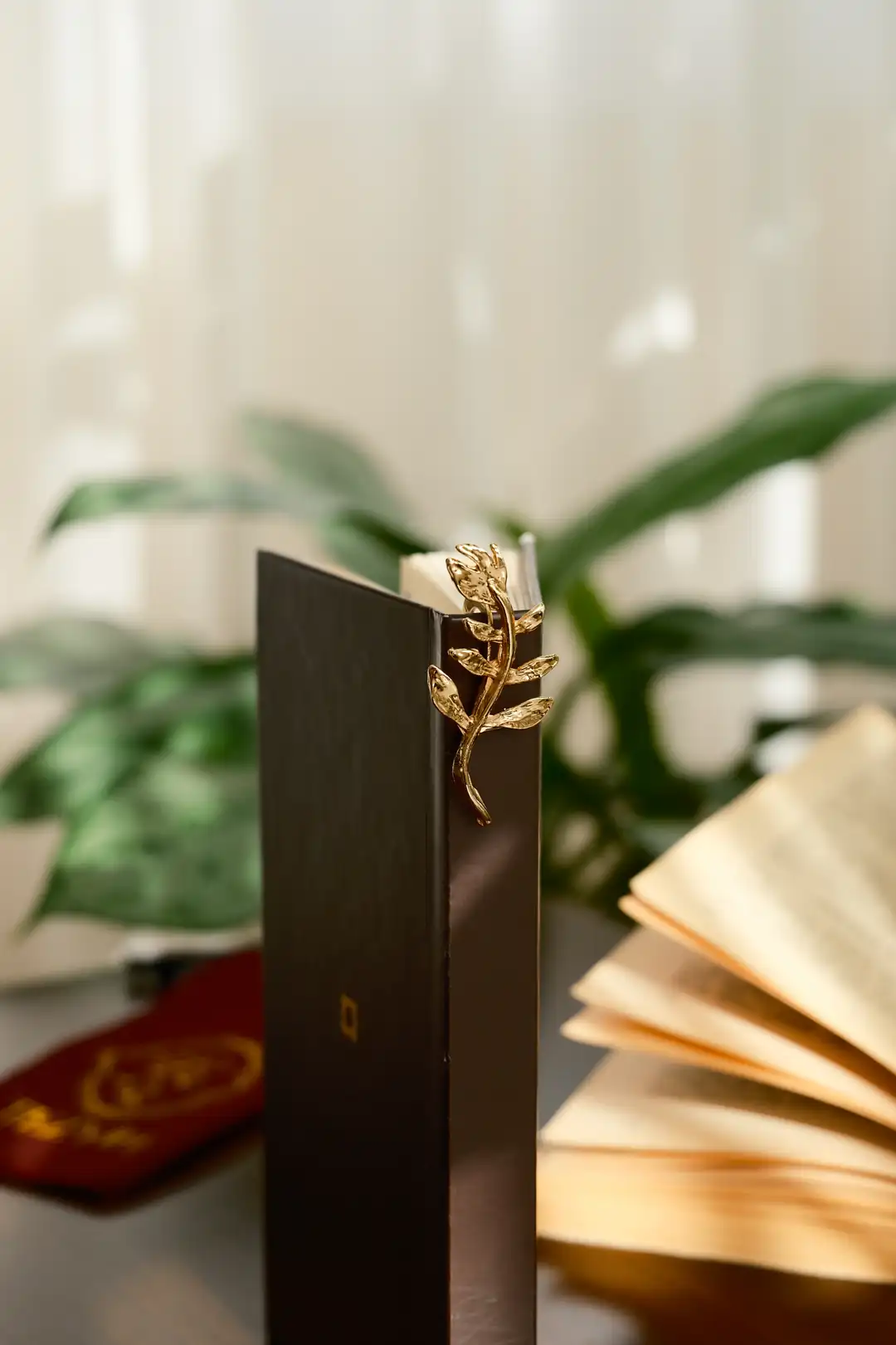 Ürün görseli: Lale Kitap Ayracı